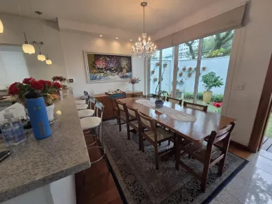 Casa com 4 Quartos à venda, 249m² no Vila Gilda, Santo André