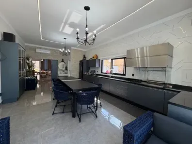 Casa de Condomínio com 3 Quartos à venda, 206m² no Chácaras Saudáveis e Encantadoras, Jundiaí