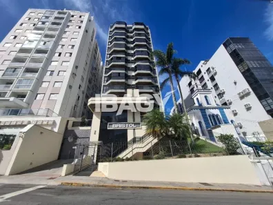 Apartamento com 2 Quartos para alugar, 67m² no Centro, Florianópolis