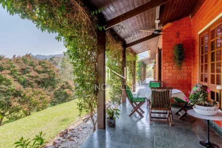 Fazenda/Sítio com 9 Quartos à venda, 1500m² no Angola de Baixo, Jacareí