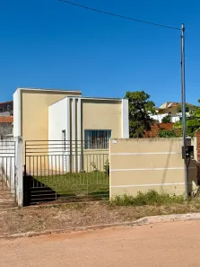 Casa com 2 Quartos à venda, 54m² no Jardim Presidente, Cuiabá