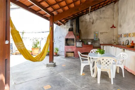 Casa com 3 Quartos à venda, 244m² no Vila Cordeiro, São Paulo