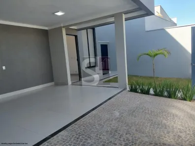 Casa com 3 Quartos à venda, 140m² no Laranjeiras, Uberlândia