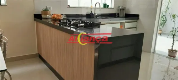 Sobrado com 3 Quartos à venda, 132m² no Vila Galvão, Guarulhos