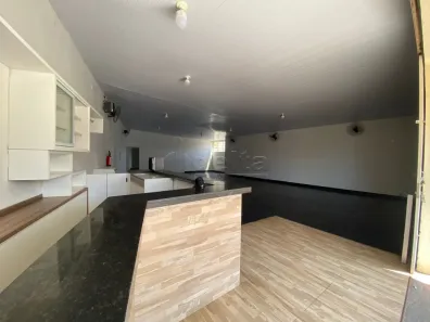 Ponto Comercial para alugar, 200m² no Saraiva, Uberlândia