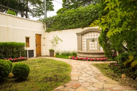 Casa com 3 Quartos para alugar, 300m² no Jardim Europa, São Paulo