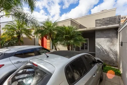 Casa com 3 Quartos à venda, 170m² no Passo da Areia, Porto Alegre