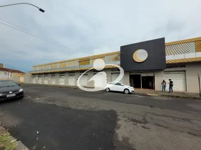 Sala Comercial para alugar, 3800m² no Bom Jesus, Uberlândia