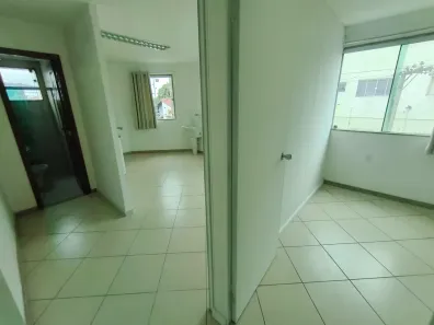 Apartamento com 2 Quartos para alugar, 47m² no Centro, Macaé