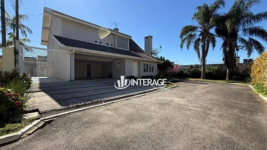Casa com 4 Quartos para alugar, 438m² no São Braz, Curitiba