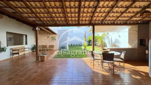 Casa com 3 Quartos à venda, 191m² no Alto Umuarama, Uberlândia
