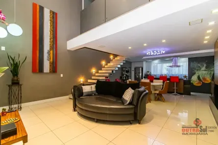 Casa com 3 Quartos à venda, 240m² no Xaxim, Curitiba