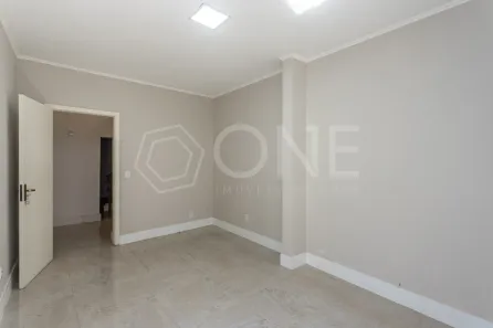 Imóvel Comercial para alugar, 652m² no Rio Branco, Porto Alegre