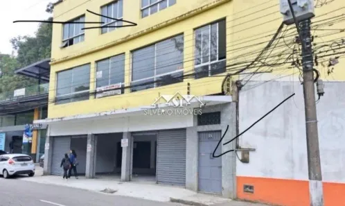 Ponto Comercial para alugar, 800m² no Bingen, Petrópolis