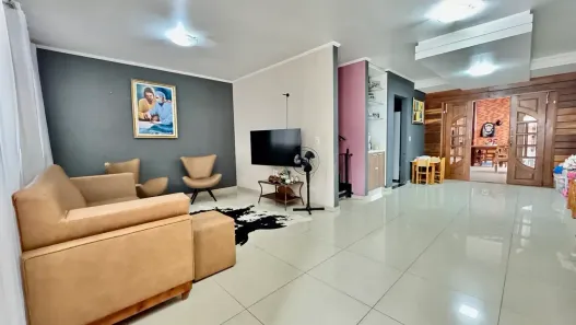 Casa de Condomínio com 3 Quartos à venda, 200m² no Parque Amazônia, Goiânia