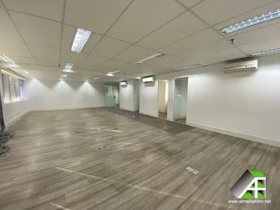 Sala Comercial com 1 Quarto para alugar, 190m² no Vila Olímpia, São Paulo