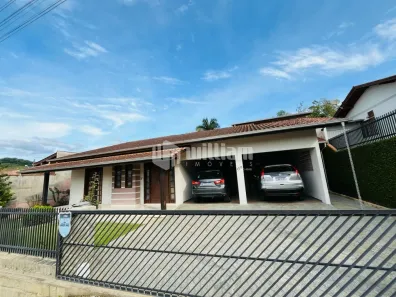 Casa com 4 Quartos à venda, 220m² no Dom Joaquim, Brusque
