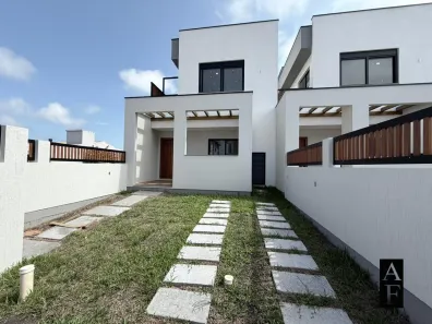 Sobrado com 3 Quartos à venda, 103m² no Ambrósio, Garopaba