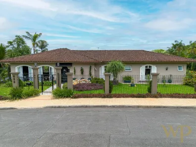 Casa com 4 Quartos à venda, 450m² no Atiradores, Joinville
