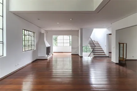 Sobrado com 4 Quartos à venda, 400m² no Vila Madalena, São Paulo
