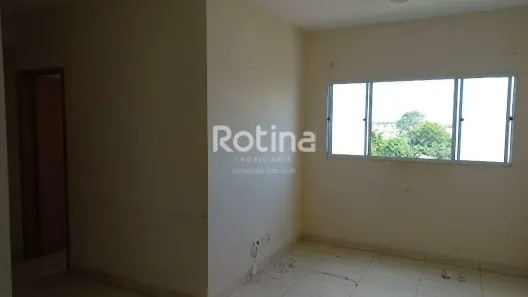 Apartamento com 3 Quartos para alugar, 80m² no Chácaras Tubalina e Quartel, Uberlândia