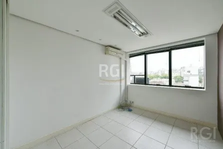 Sala Comercial à venda, 153m² no Petrópolis, Porto Alegre
