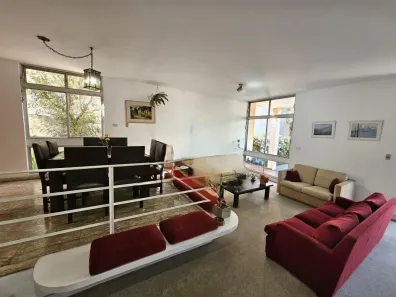 Sobrado com 5 Quartos à venda, 295m² no Jardim Leonor, São Paulo