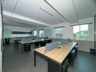 Sala Comercial para alugar, 125m² no Bom Retiro, Joinville