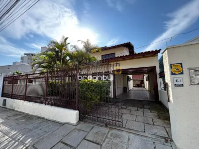 Casa com 4 Quartos à venda, 215m² no Abraão, Florianópolis