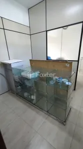 Sala Comercial à venda, 24m² no São João, Porto Alegre