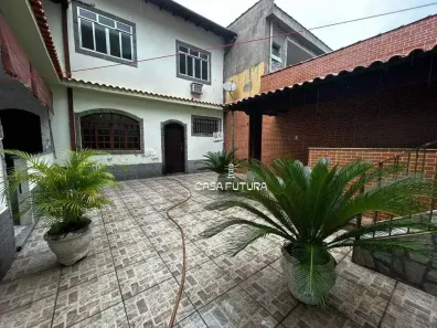 Casa com 4 Quartos à venda, 203m² no São Luiz, Volta Redonda