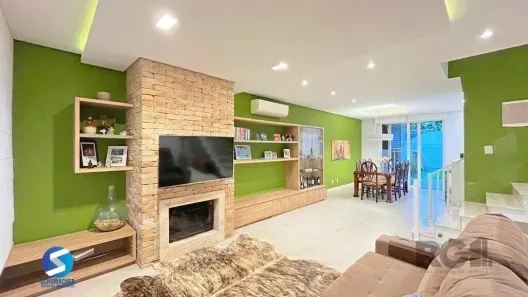 Casa com 3 Quartos à venda, 231m² no Espírito Santo, Porto Alegre
