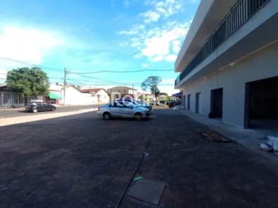 Ponto Comercial para alugar, 28m² no Jardim Brasília, Uberlândia
