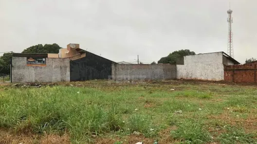 Lote/Terreno à venda, 885m² no Jardim Itamaracá, Campo Grande
