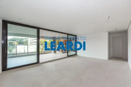 Apartamento com 4 Quartos à venda, 230m² no Jardim Leonor, São Paulo