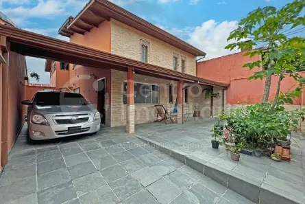Casa com 3 Quartos à venda, 294m² no Parque Balneario Oasis, Peruíbe