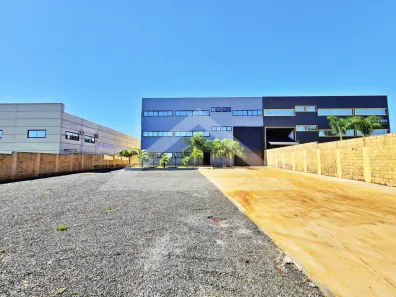 Galpão/Depósito/Armazém à venda, 2100m² no Distrito Industrial, Cravinhos