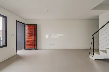Casa com 3 Quartos à venda, 210m² no Chácara das Pedras, Porto Alegre
