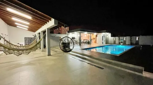 Casa com 3 Quartos à venda, 265m² no Parque Residencial Alcântara, Londrina