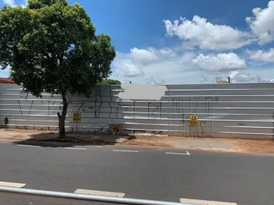 Lote/Terreno à venda, 800m² no Brasil, Uberlândia