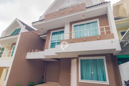Sobrado com 3 Quartos para alugar, 173m² no Santa Felicidade, Curitiba
