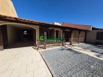 Casa com 3 Quartos à venda, 200m² no Bacacheri, Curitiba