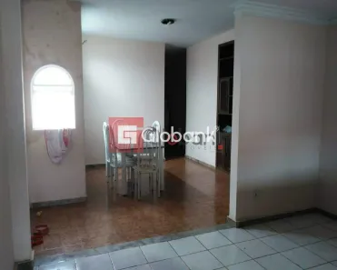 Casa com 7 Quartos à venda, 250m² no Sagrada Família, Montes Claros