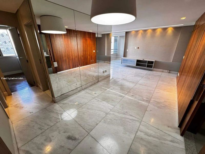 Apartamento com 3 quartos — Lourdes, Belo Horizonte