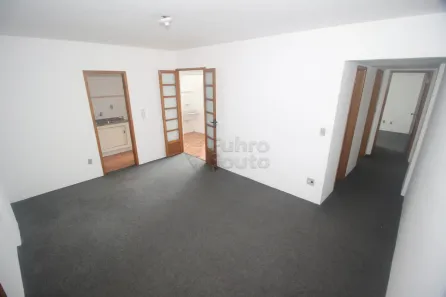 Apartamento com 2 Quartos para alugar, 60m² no Centro, Pelotas