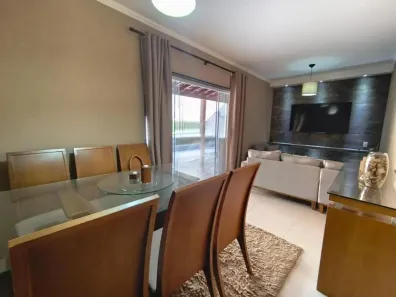 Casa com 2 Quartos à venda, 133m² no Parque São Quirino, Campinas