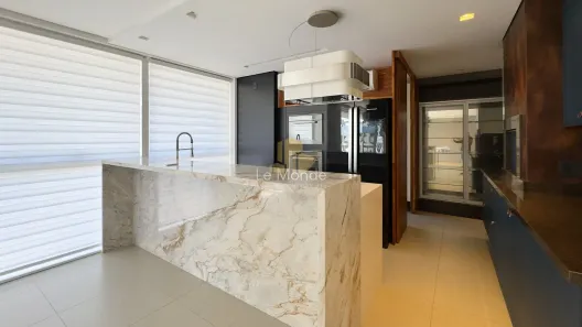 Apartamento com 3 Quartos para alugar, 156m² no Água Verde, Curitiba