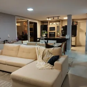 Casa com 3 Quartos para alugar, 230m² no Agronômica, Florianópolis