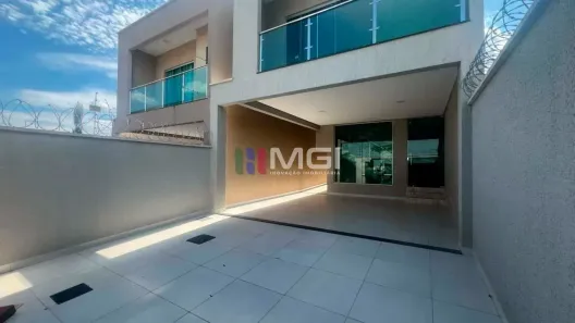 Sobrado com 3 Quartos à venda, 195m² no Residencial Cidade Verde, Goiânia