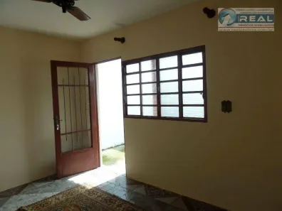 Casa com 2 Quartos para alugar, 50m² no Santa Cecilia, Paulínia